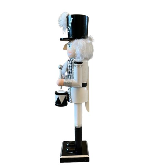 (2) Christmas Nutcracker Drummer Soldiers 14in Wood Black & White Checkered New - Picture 6 of 15